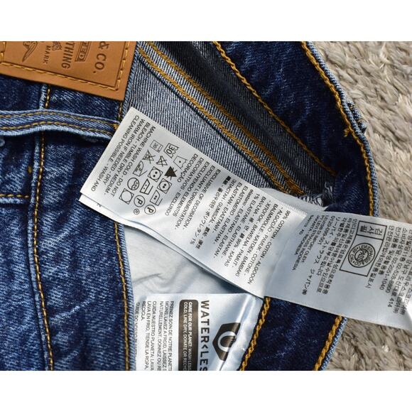 Levi's Women's Blue Jeans - Picture 7 of 8